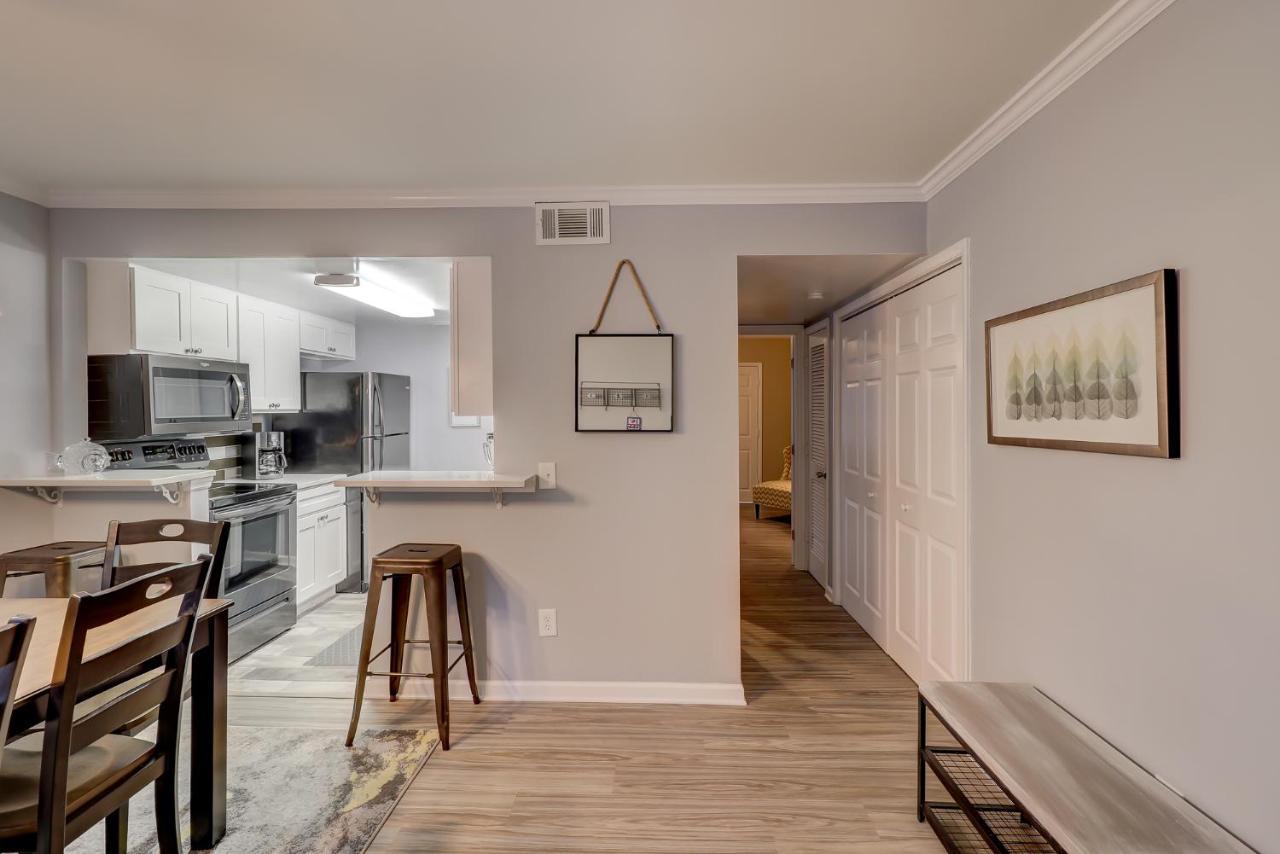 #111 Elaborate Condo Ideal Location 2Brm/2 Parking Hilton Head Island Eksteriør billede