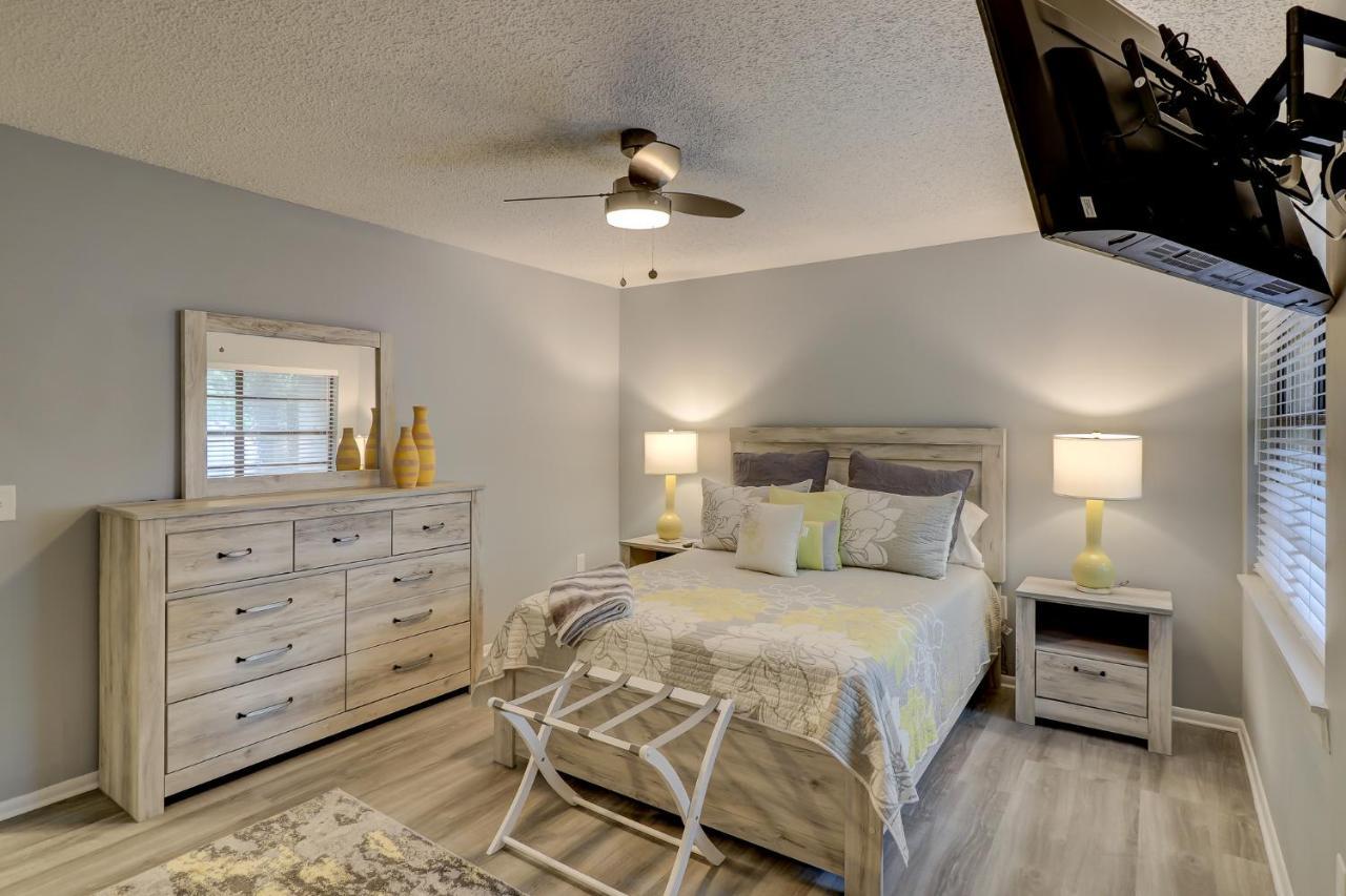 #111 Elaborate Condo Ideal Location 2Brm/2 Parking Hilton Head Island Eksteriør billede